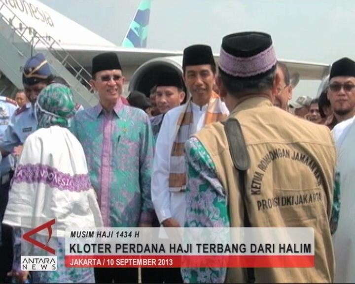 Kloter Perdana Haji Terbang dari Halim 