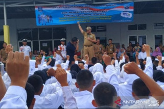 Antara TV - Gubernur Babel Tinjau Kondisi Hari Pertama Sekolah