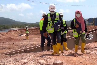 Siswa asal Kendari kunjungi pengolahan biji timah di Belitung Timur