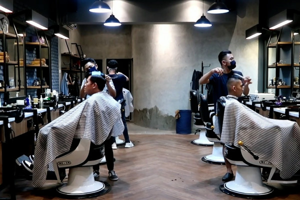 Geliat bisnis “barbershop” di masa transisi