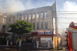 Gedung PWI Sulut terbakar