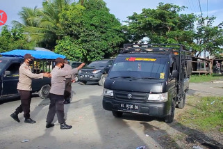 Kendaraan pengangkut ternak tak diizinkan masuk Aceh Barat