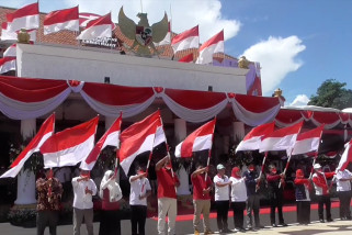 Pembagian 10 juta bendera merah putih untuk tumbuhkan patriotisme