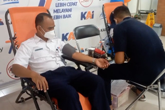 KAI Daop 7 Madiun gandeng PMI  gelar donor darah di 3 stasiun