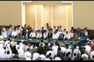 Zikir akhir tahun di Masjid Agung Bogor