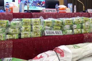 Polda Aceh gagalkan penyelundupan 42 kg sabu & temukan 16 ton ganja