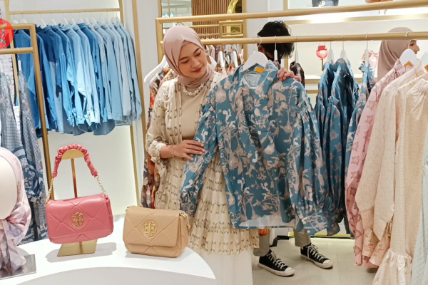 Perluas pasar, jenama ‘modest fashion’ Nada Puspita bidik mal Surabaya – ANTARA