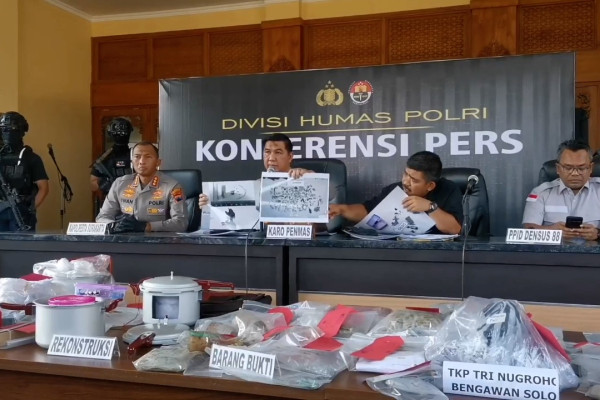 Densus 88 Tangkap Seorang Terduga Teroris Isis Di Bekasi Antara News