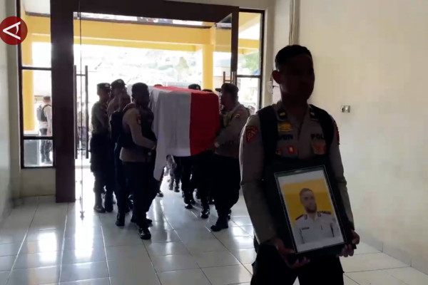 Aparat buru KKB penembak personel Polri di Puncak Jaya