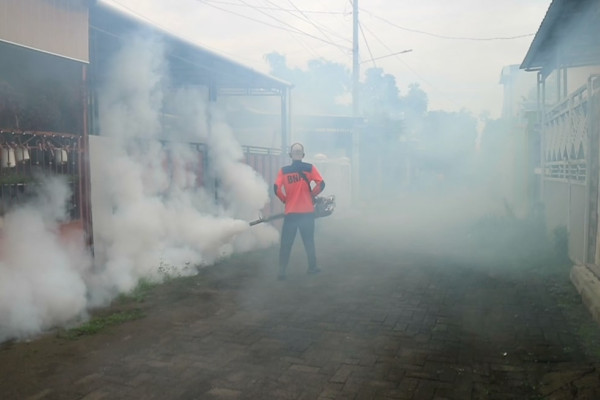 Cegah kasus baru DBD, Dinas Kesehatan Madiun fogging nyamuk