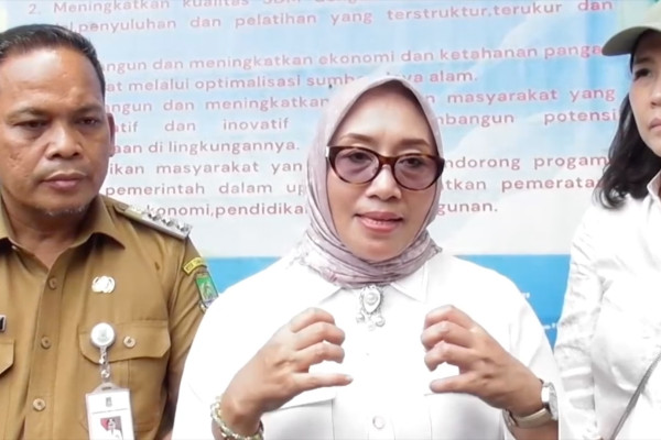 Menteri PPPA kagumi kegotongroyongan warga Kampung Jimpitan Tangerang