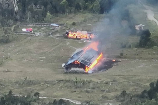 KKB bakar Kantor Kampung dan Gedung Sekolah di Puncak