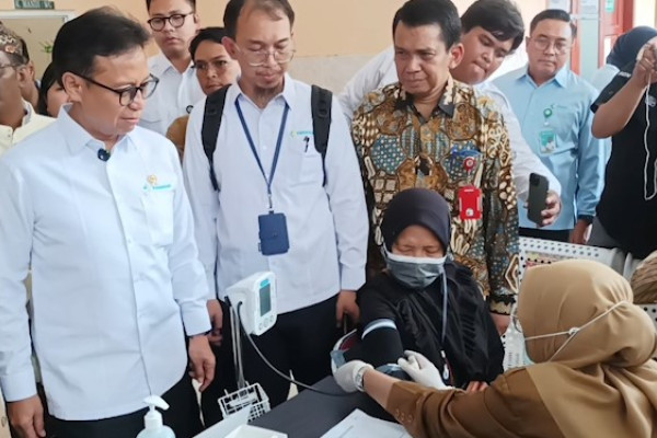 Menkes pastikan pasien tidak punya ponsel tetap dapat pelayanan CKG