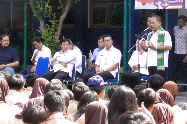 Wali Kota Tangerang dorong pelajar juga berprestasi di olahraga