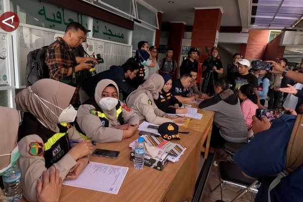 Keluarga korban kecelakaan GT Ciawi datangi pos ante mortem