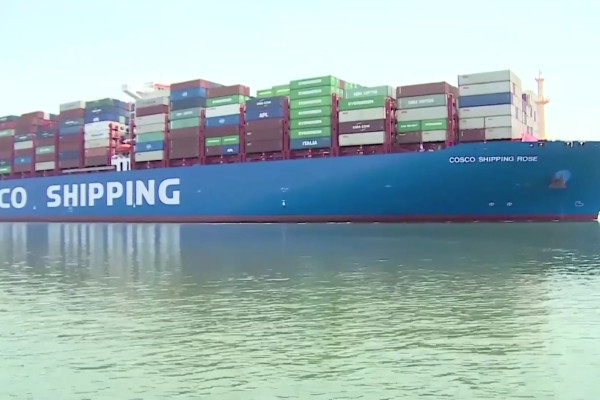 Pengelola Terusan Suez kembangkan bisnis kompleks petrokimia