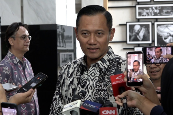 Menko AHY dan Menkeu Purbaya bahas restrukturisasi utang Whoosh