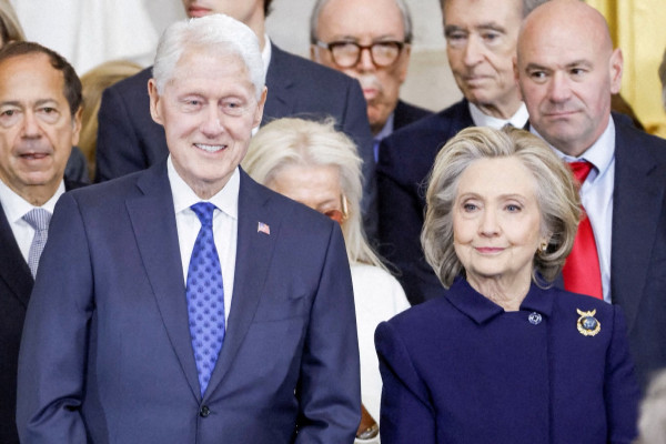 Bill dan Hillary Clinton sepakat bersaksi dalam kasus Jeffrey Epstein