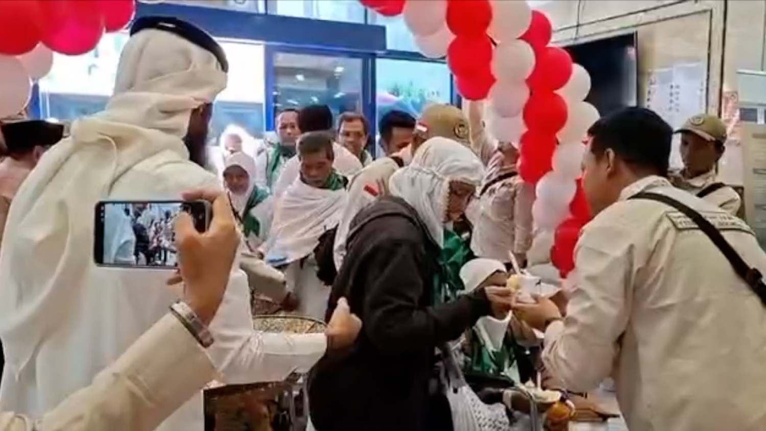 Kloter perdana jamaah calon haji asal Indonesia tiba di Makkah