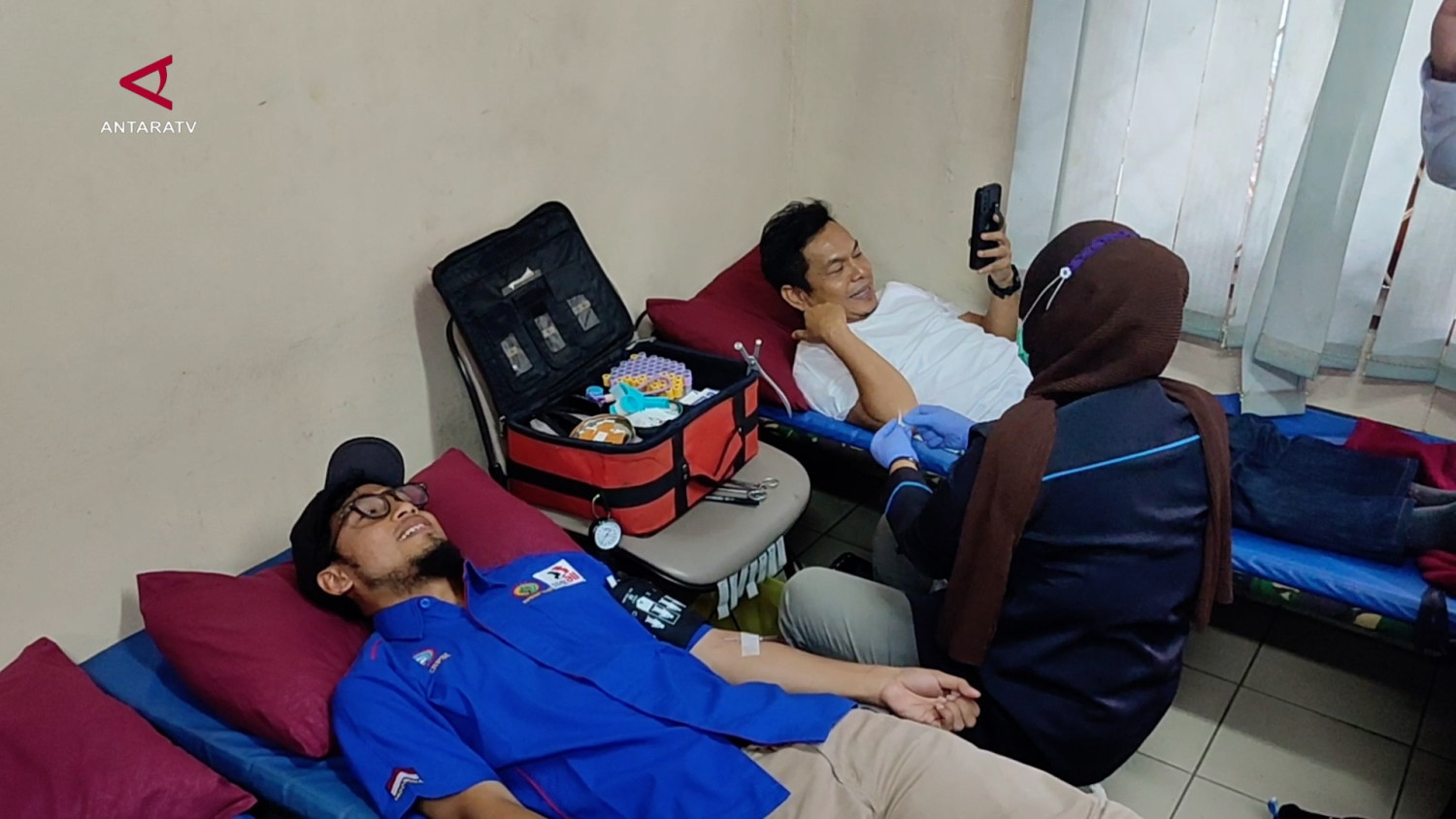 Hari Buruh di Cilegon dimeriahkan sunatan massal hingga donor darah