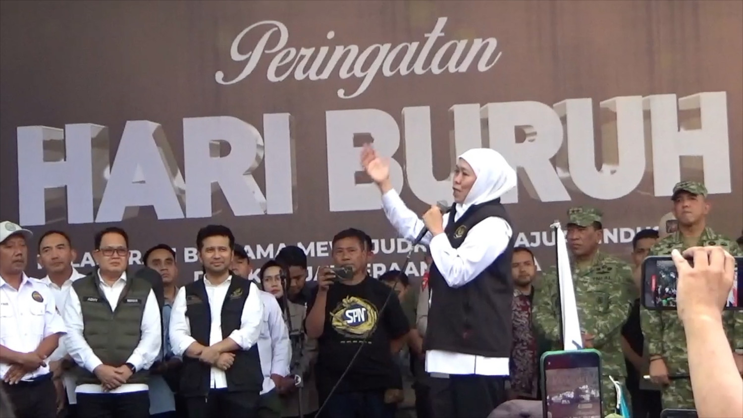 Jatim dorong kesejahteraan buruh lewat hunian hingga transportasi