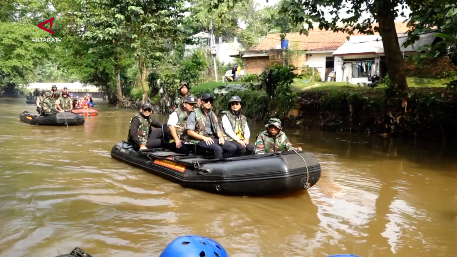 Tinjau Ciliwung, AHY sebut normalisasi sungai rampung pada 2029