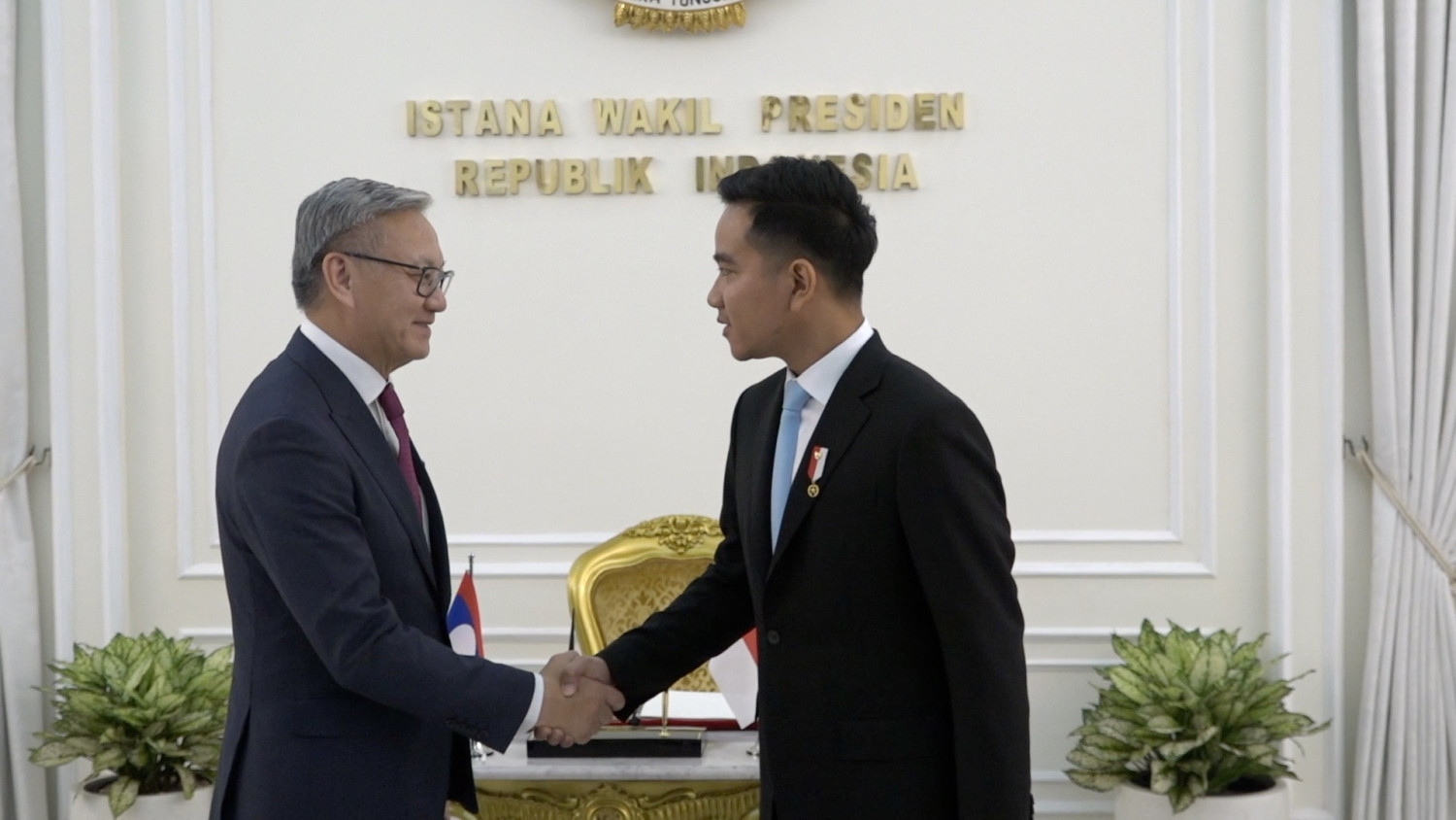 Wapres Gibran bertemu Wakil PM Laos bahas scam hingga pupuk Indonesia